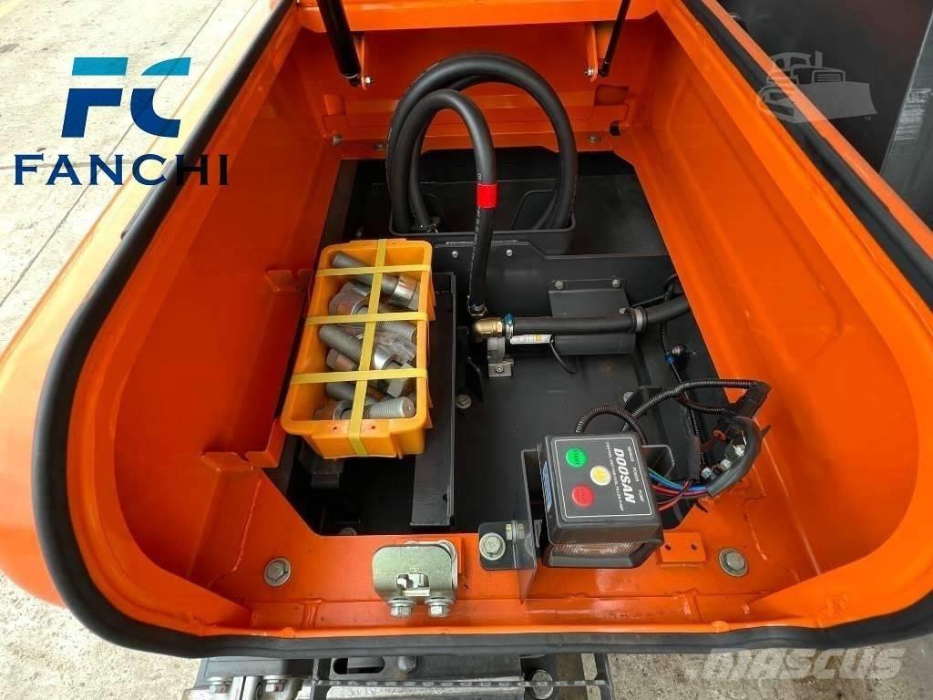 Doosan DX 530 LC-5 대형 굴삭기 29톤 이상