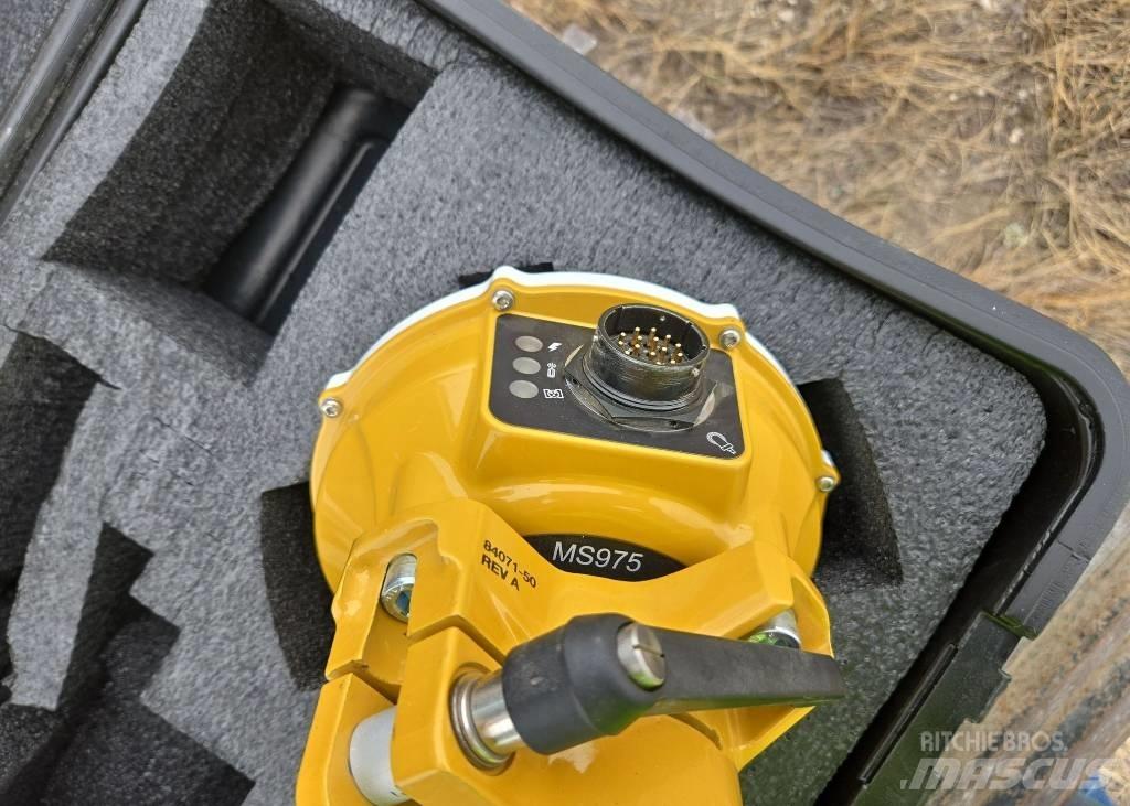 CAT 330 대형 굴삭기 29톤 이상