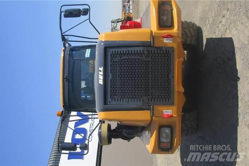 Bell B20D 탱커 트럭