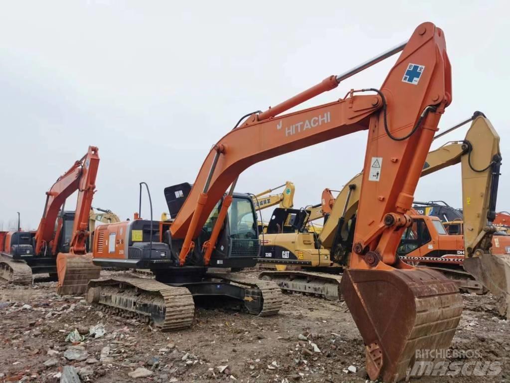 Hitachi ZX 250 대형 굴삭기 29톤 이상