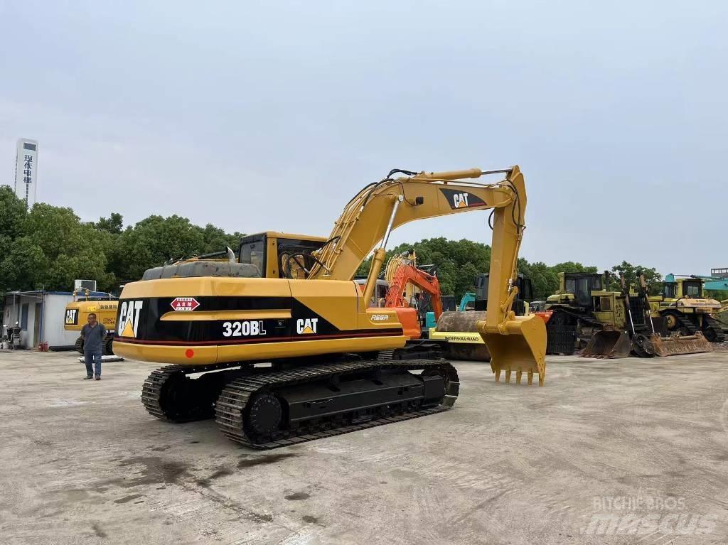 CAT 320 B L 대형 굴삭기 29톤 이상