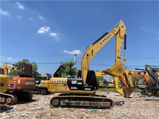 CAT 323D2L 대형 굴삭기 29톤 이상