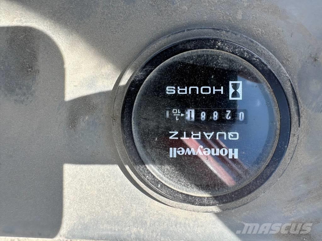 SkyJack SJ 3226 가위형 리프트