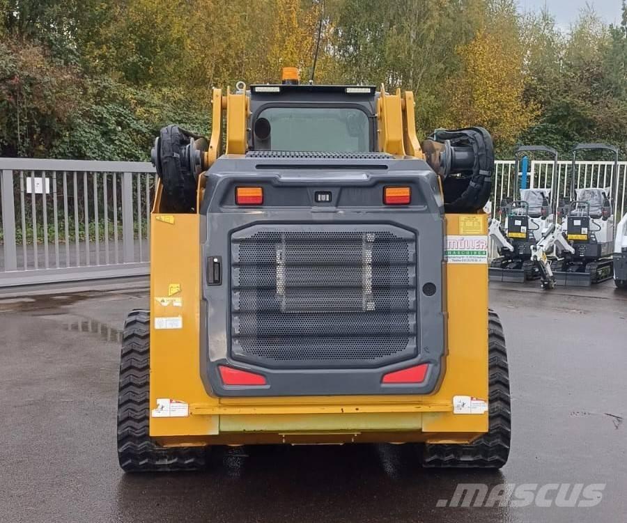 XCMG XC7-TV12 궤도식 로우더