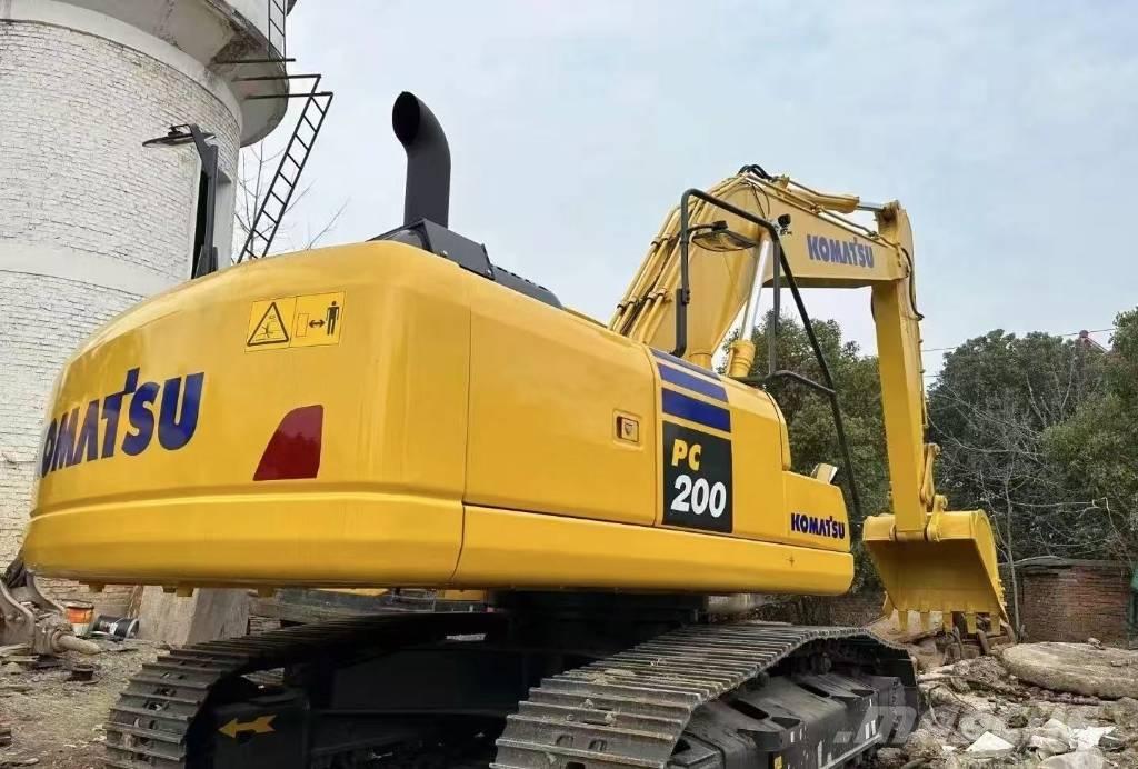 Komatsu PC 200-8 대형 굴삭기 29톤 이상