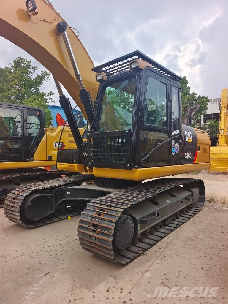 CAT 320 D2L 대형 굴삭기 29톤 이상