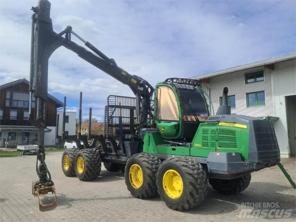 John Deere 1210 G 원목 포워더