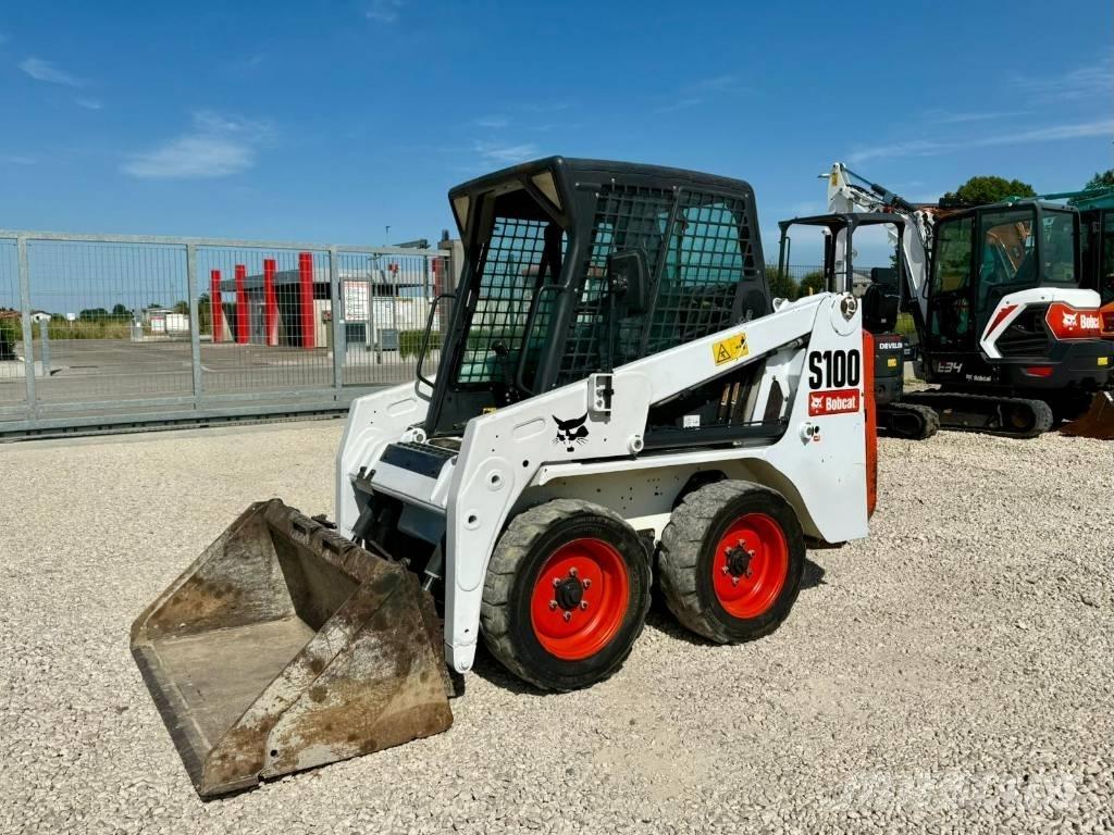 Bobcat S 100  스키드로더