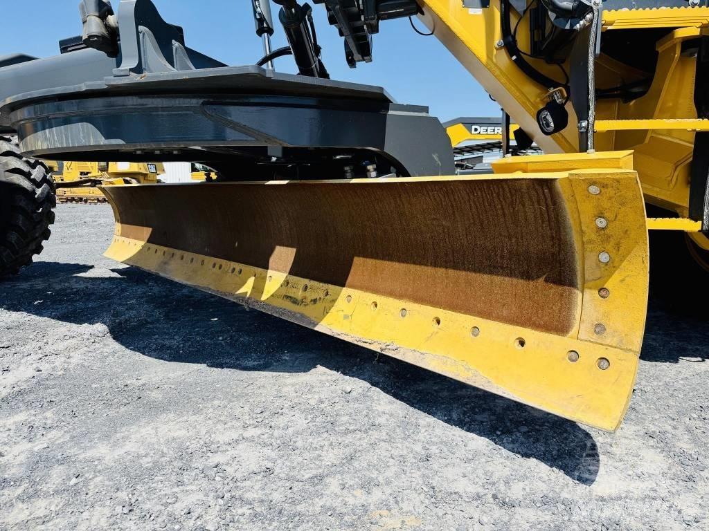 DEERE 672G 그레이더