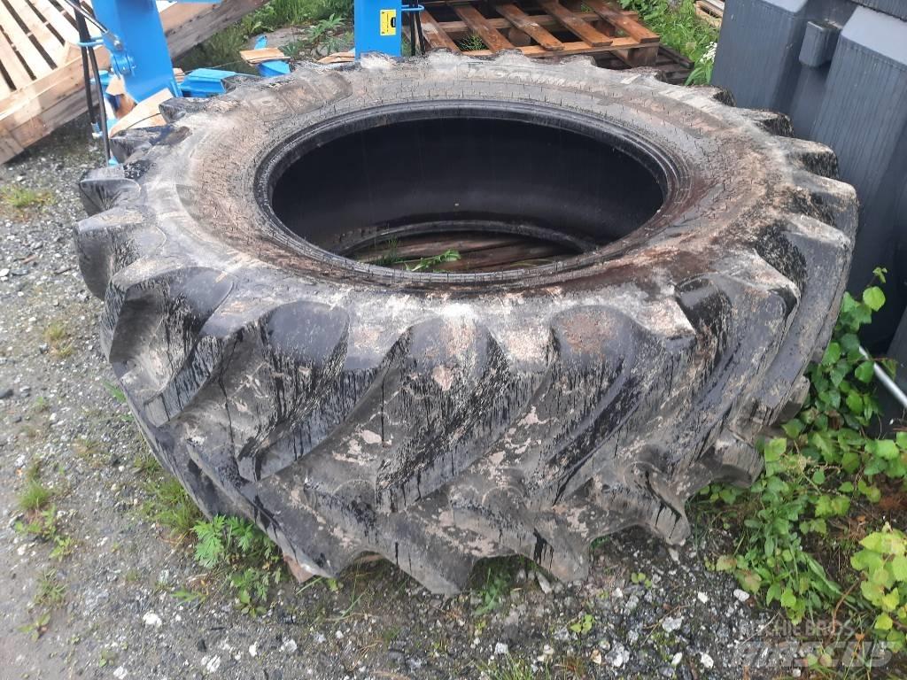 BKT 580/70R38 타이어, 휠 및 림