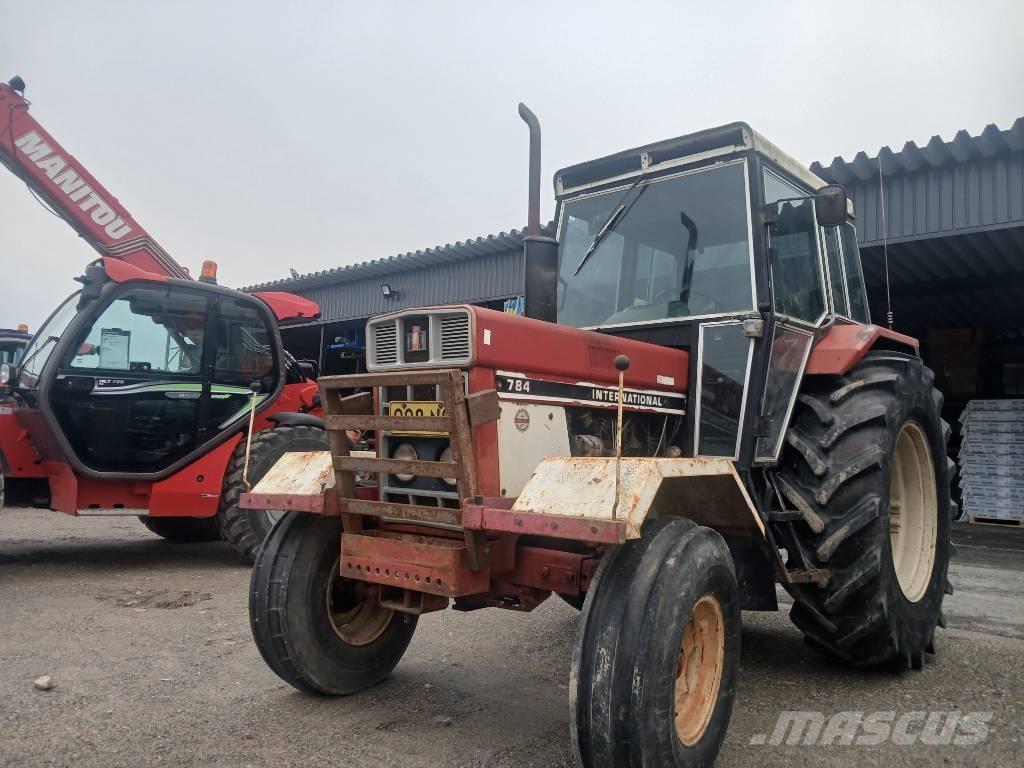 International 784 트랙터