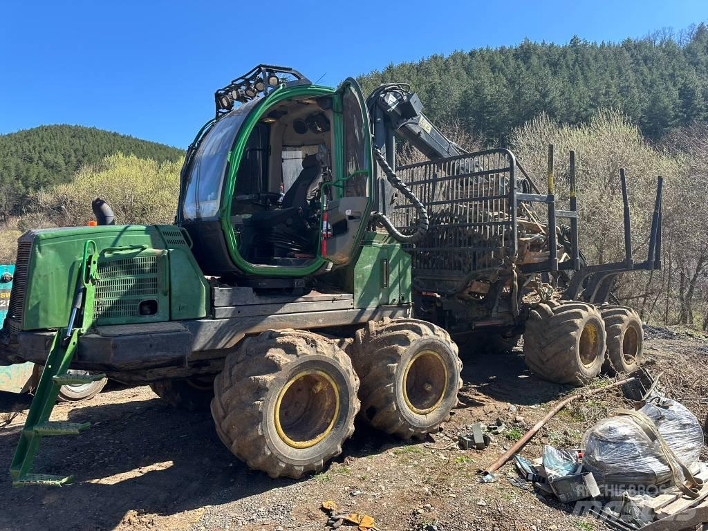 John Deere 810 E 원목 포워더