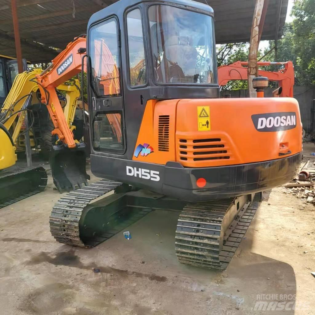 Doosan DH 55 소형 굴삭기 7톤 미만