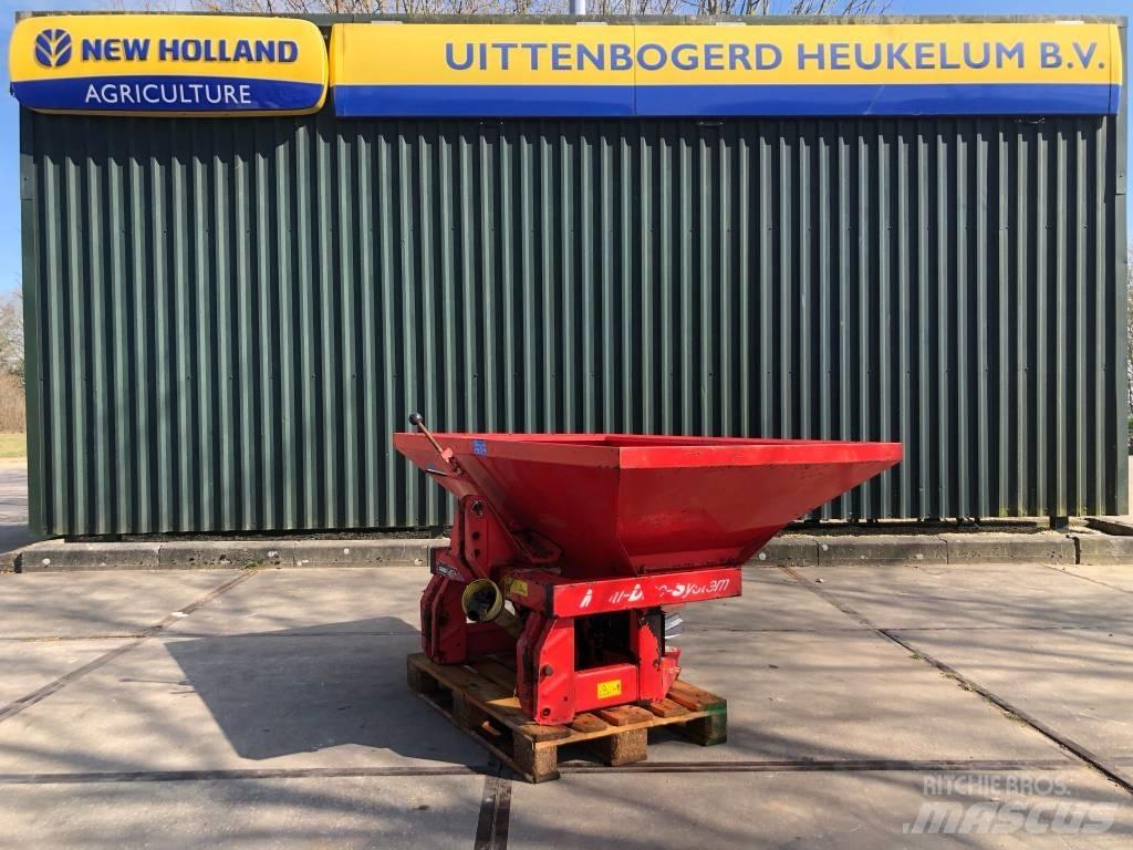 Kuhn MDS 701 미네랄 살포기