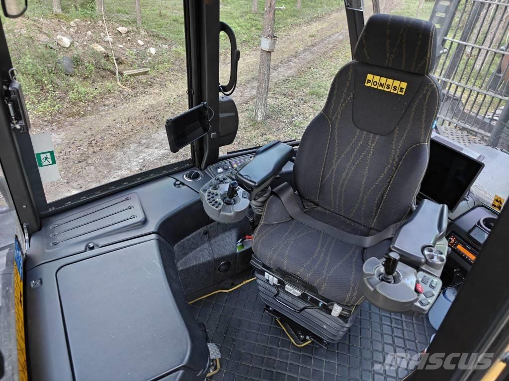 Ponsse Buffalo 8W 원목 포워더