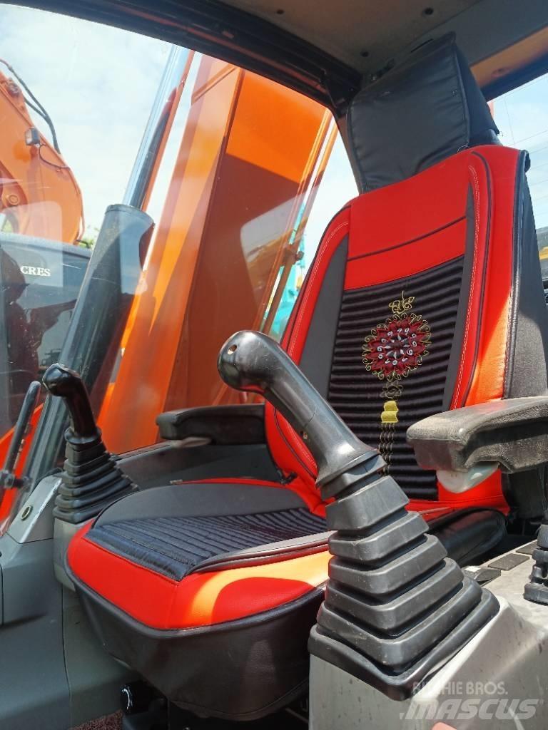 Doosan DX 75 대형 굴삭기 29톤 이상