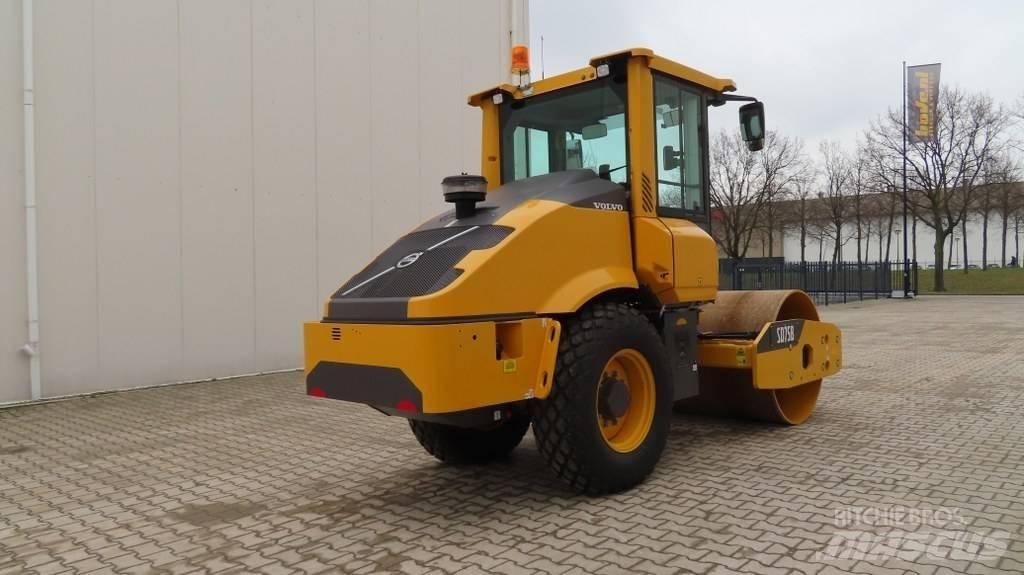 Volvo SD 75 B 싱글 드럼 롤러