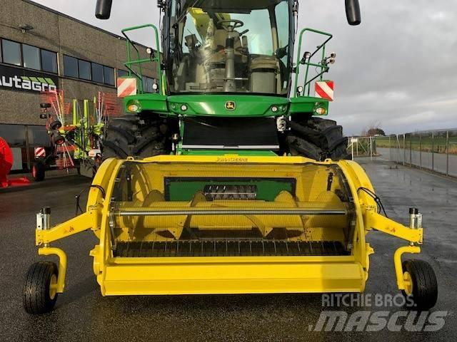John Deere 8200 i 자동 초지기계