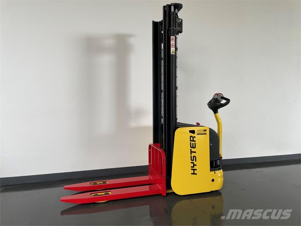 Hyster S1.6AC 보행식 리치 지게차