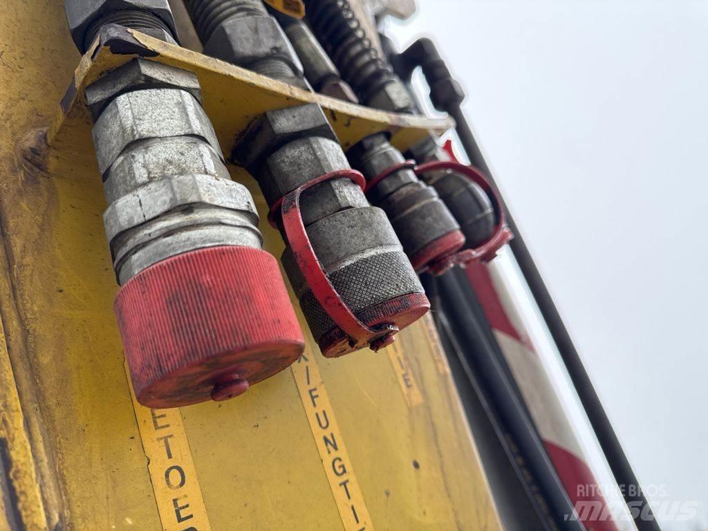 Wacker Neuson   휠 굴삭기