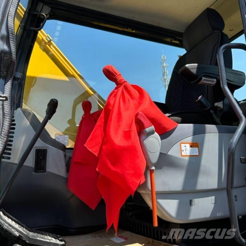 Komatsu PC 160 중형굴삭기 7톤-28톤