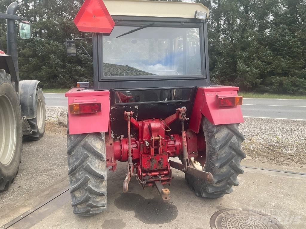 IH 624 트랙터