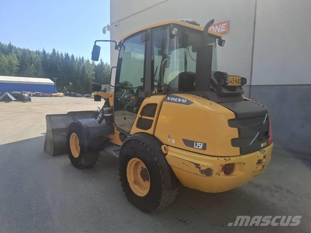 Volvo L 25 F-P  휠로우더