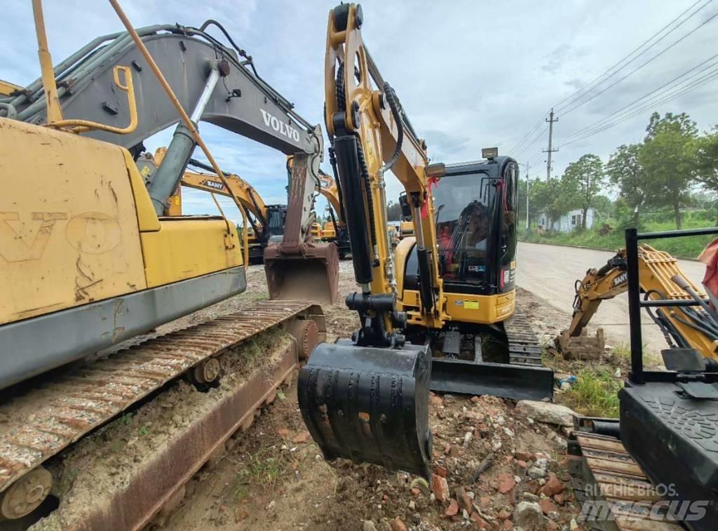 CAT 303.5 E 소형 굴삭기 7톤 미만