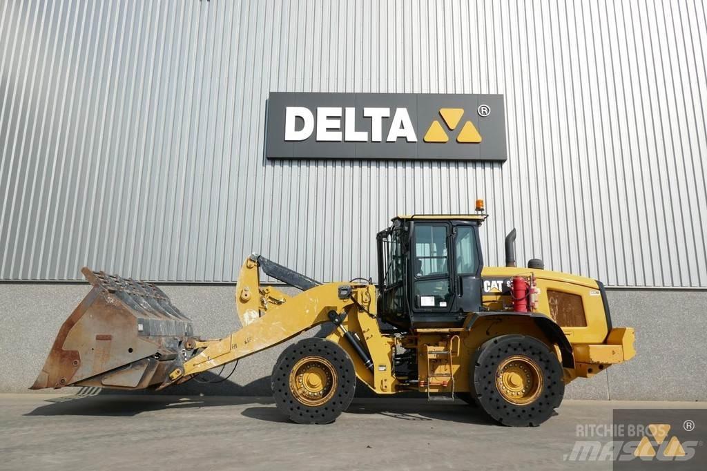 CAT 938M  휠로우더