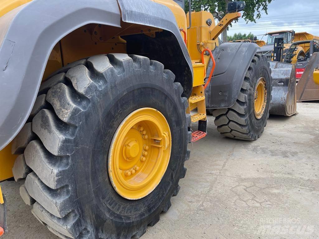Volvo L 120 H  휠로우더