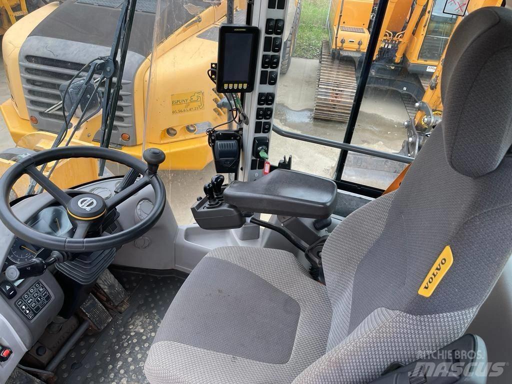 Volvo L 120 H  휠로우더