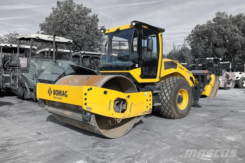 Bomag BW 213 D-5 싱글 드럼 롤러