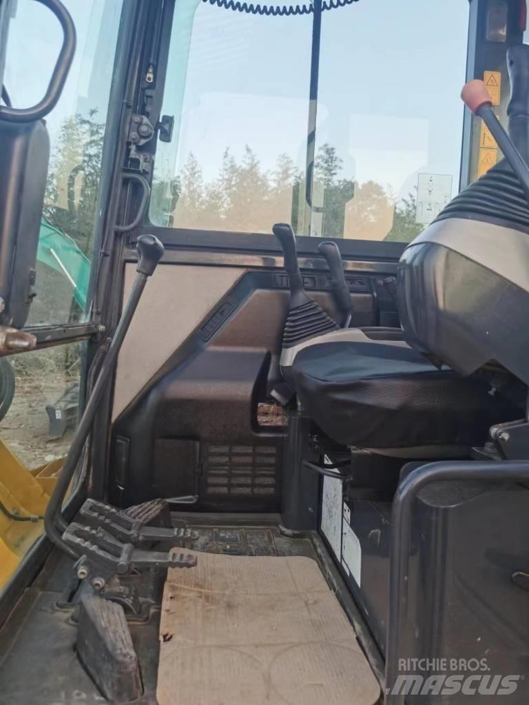 Komatsu PC 56 소형 굴삭기 7톤 미만