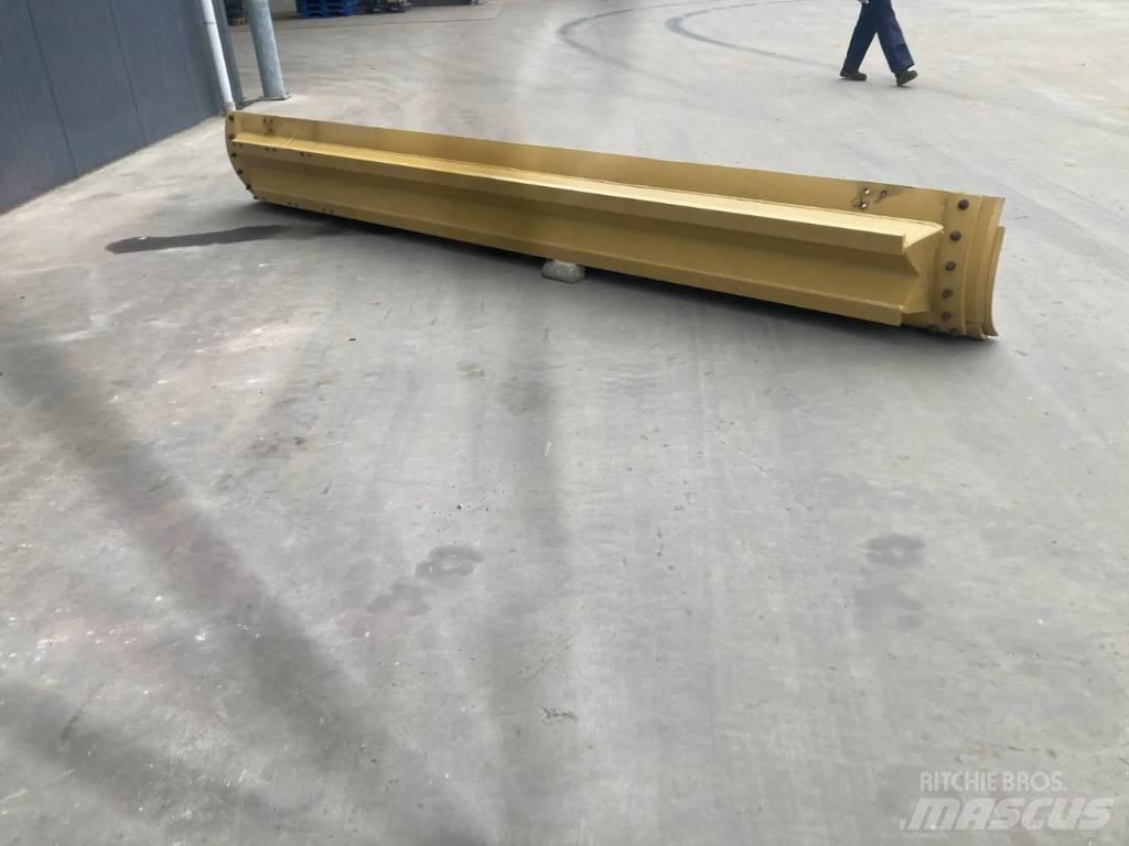 CAT 120M Moldboard 삽날