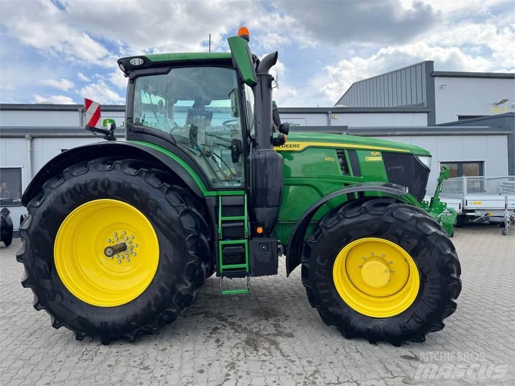John Deere 6R 250 트랙터