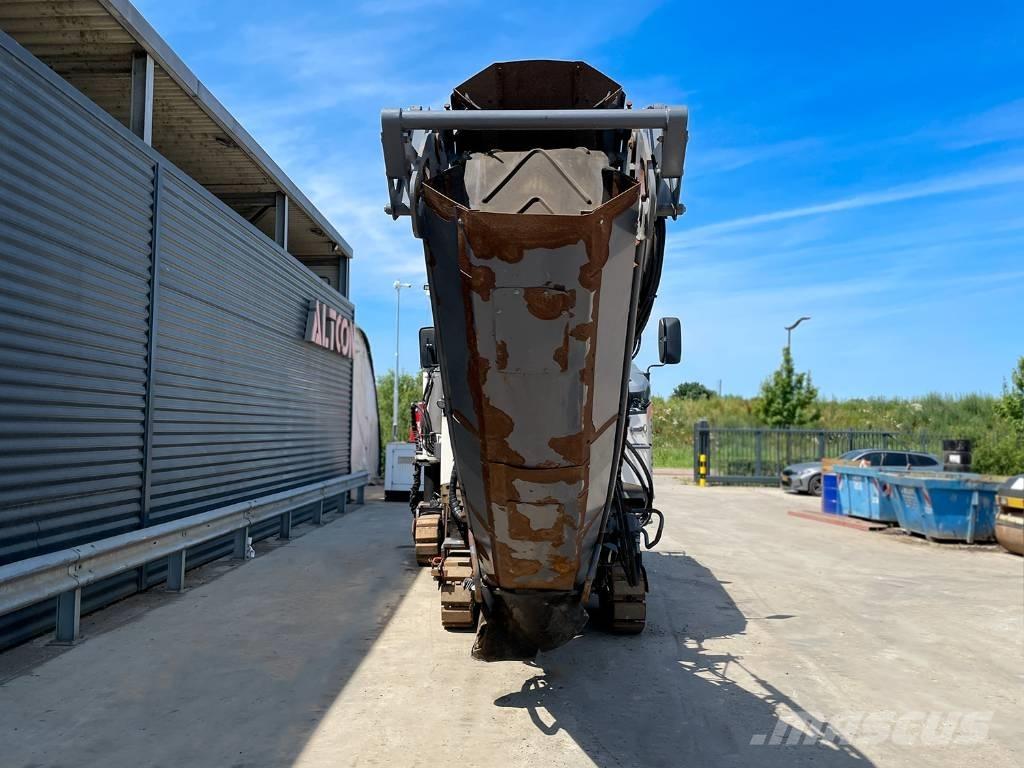 Wirtgen W 100 CFI 아스팔트 콜드 밀링 기계