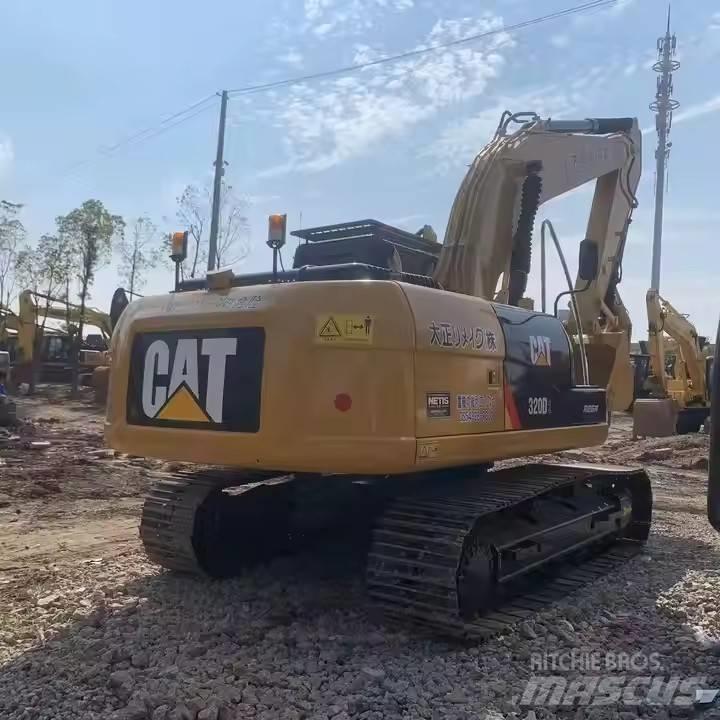 CAT CAT320D 대형 굴삭기 29톤 이상