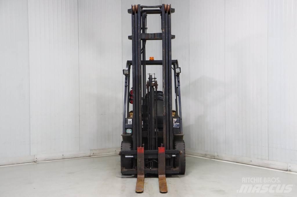 TCM FD25T3 디젤 지게차