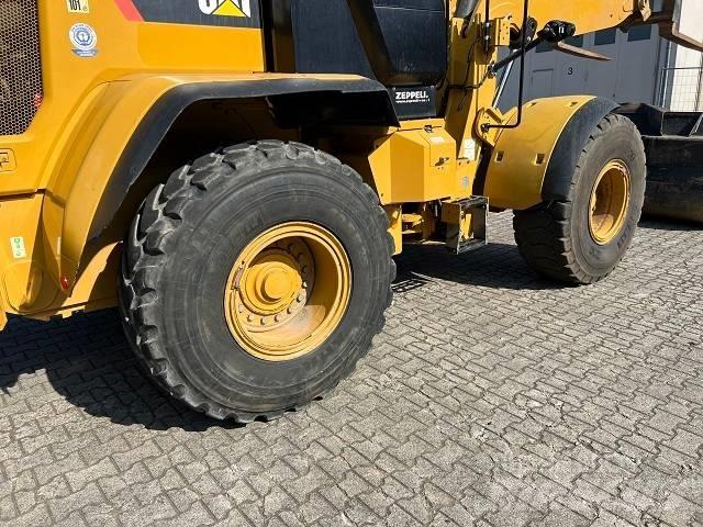 CAT 938 M  휠로우더