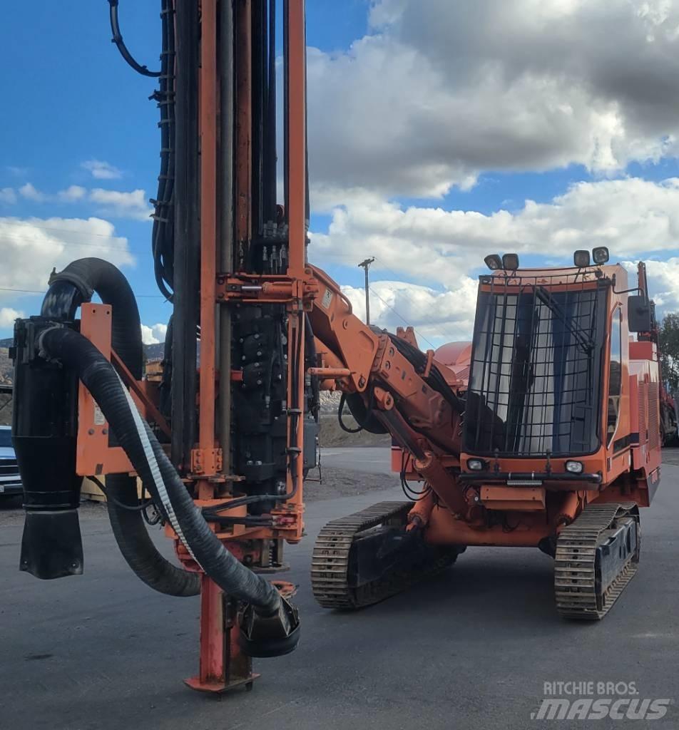 Sandvik DP 1500 도로 굴착기
