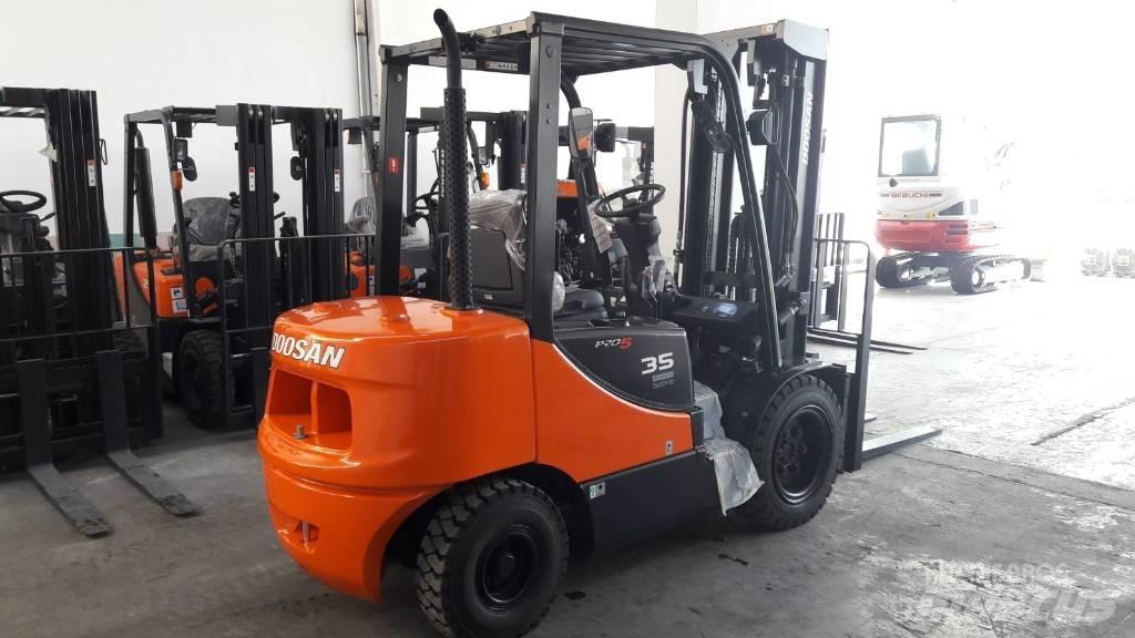 Doosan D35 C-5 디젤 지게차