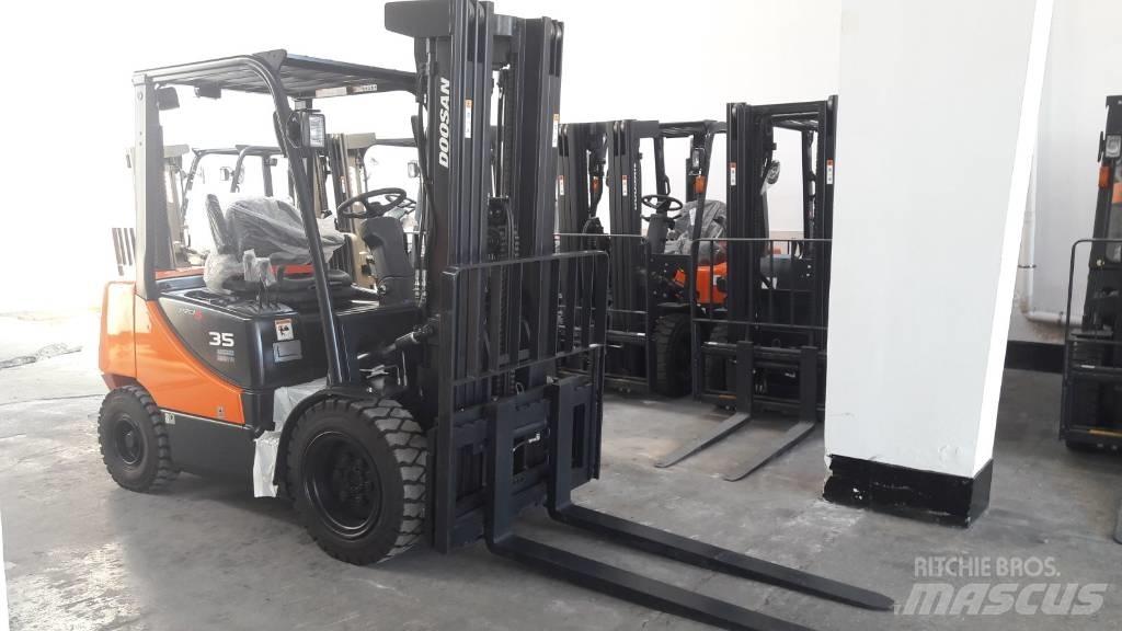 Doosan D35 C-5 디젤 지게차
