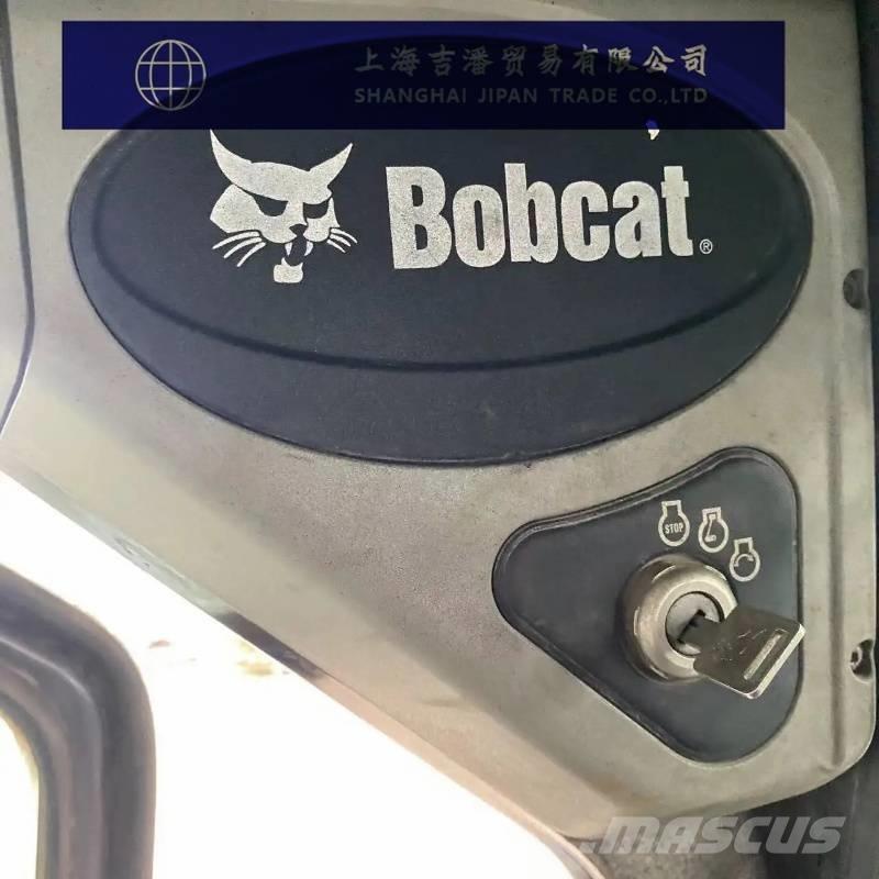 Bobcat s 160  스키드로더