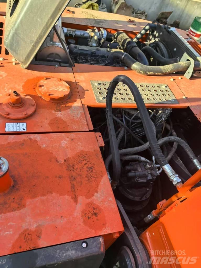 Hitachi ZX 240-3 대형 굴삭기 29톤 이상