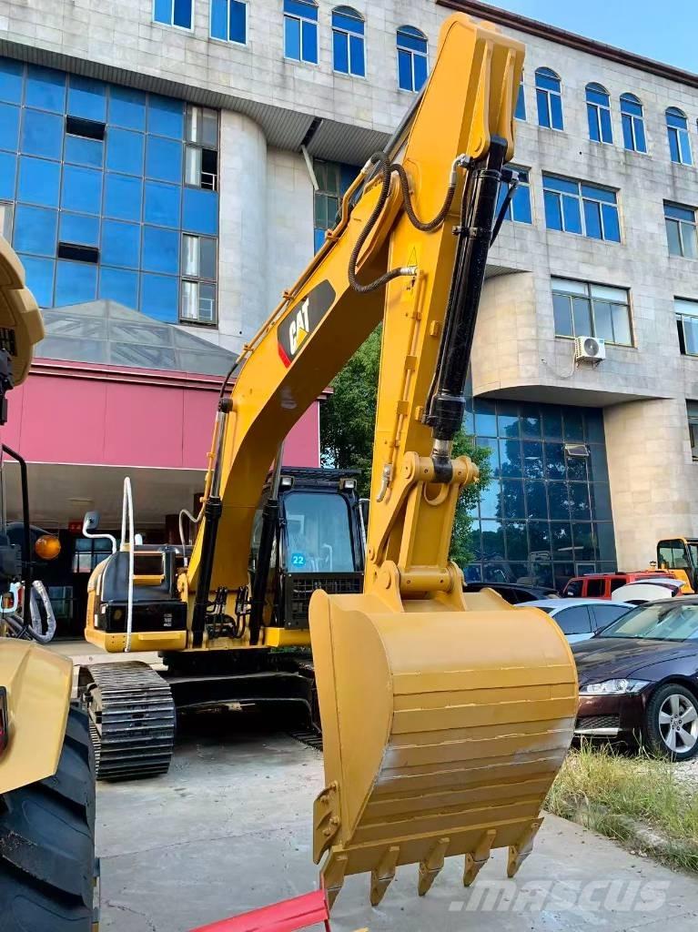 CAT 320 D 대형 굴삭기 29톤 이상