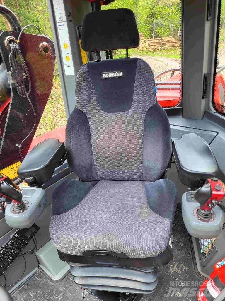 Komatsu 931 XC 원목 하베스터