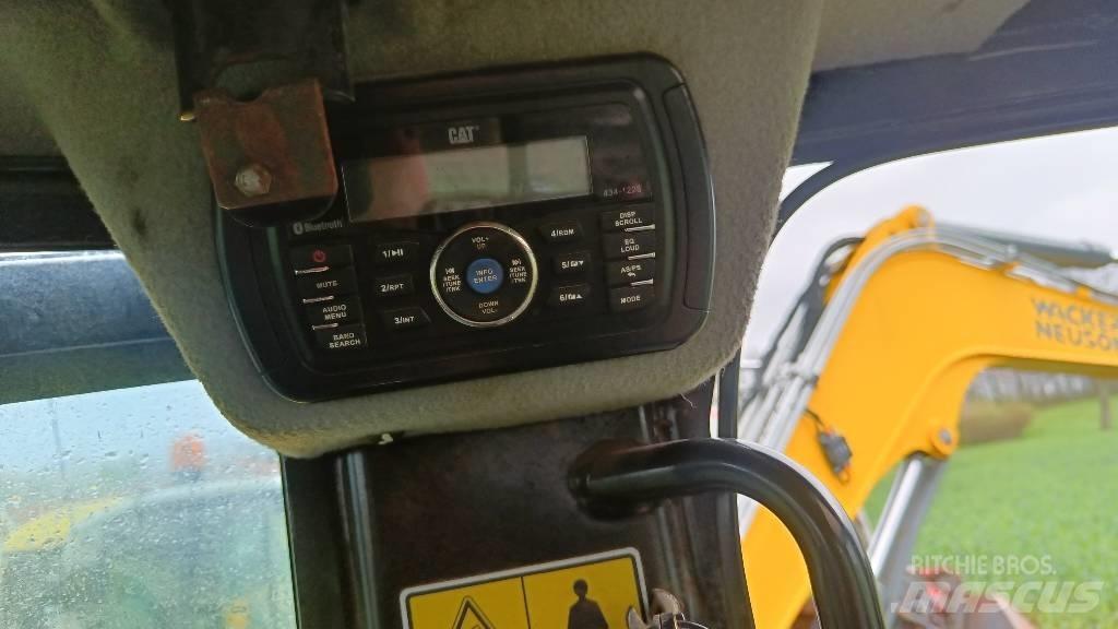 CAT 305.5 E CR 소형 굴삭기 7톤 미만