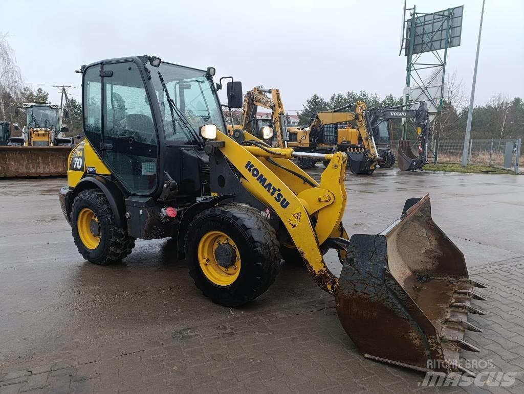 Komatsu WA70-7  휠로우더