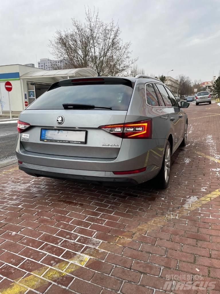 Skoda Superb 자동차