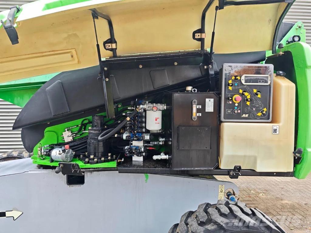 JLG 660 SJ 견인식 전동이동 리프트